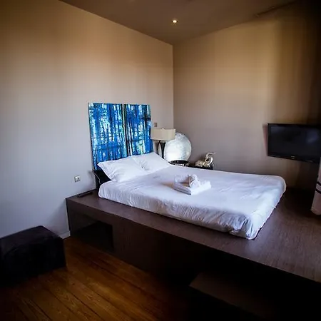118 Premium Downtown Apartments *