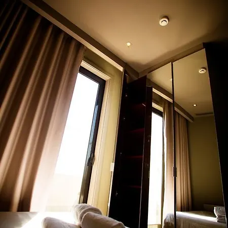Apartment 118 Premium Downtown Apartments *