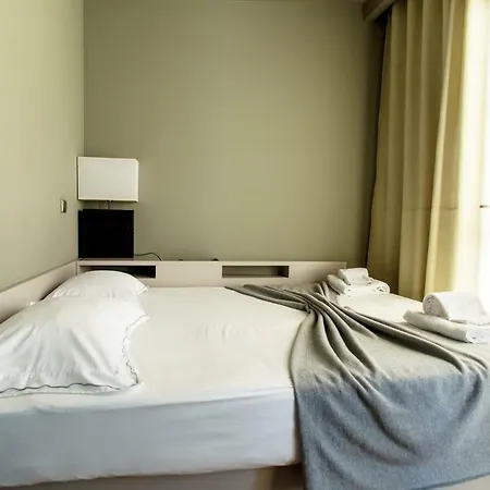 Apartment 118 Premium Downtown Apartments *
