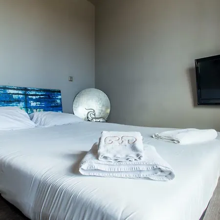 Apartment 118 Premium Downtown Apartments *